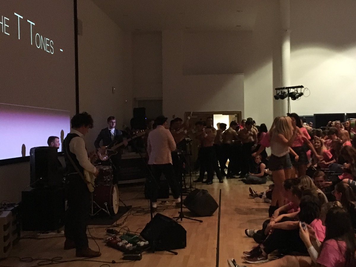 ToneRadioSport's tweet photo. The T Tones had #TashBash in full swing. Unbelievable stuff!
We have our system for our Outside Broadcast, so donโt forget to get your requests in to @toneradio ! https://t.co/PvkcPdaAkJ