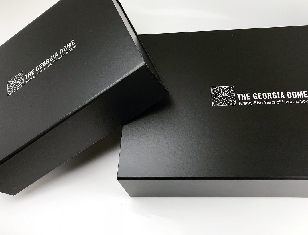SunpackDotCom's tweet photo. These boxes were made to commemorate the Georgia Dome. #georgiadome #georgiadomeimplosion #atlanta #atlantafalcons #presentation #commerative #collectables #packaging #branding #marketingkit #marketing #videocard #usbpackaging #madeinminnesota #handmade #domefarewell https://t.co/CY8t7uc8gv
