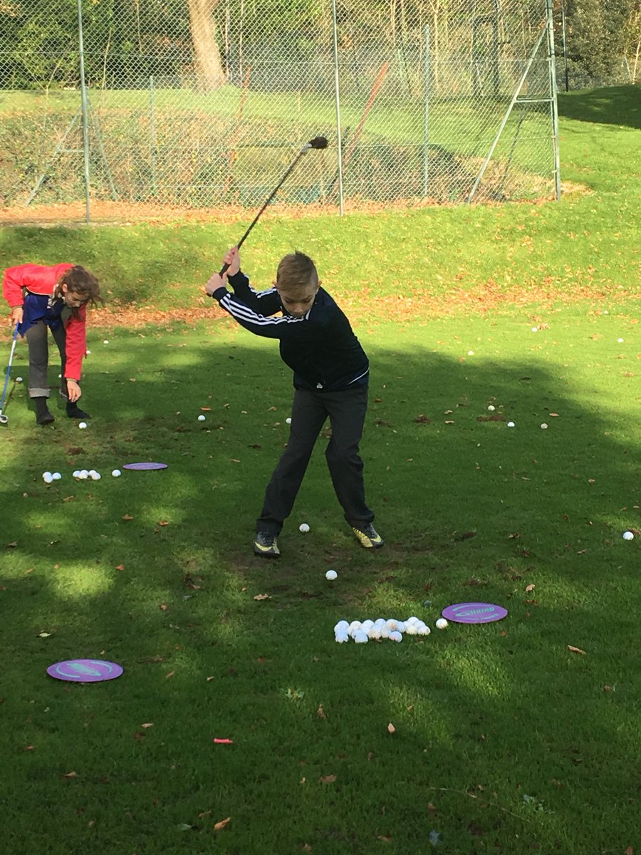 yfpsyr3's tweet photo. @yfpsyr6 #yfpssport y6 golf at Elfordleigh https://t.co/cSeuE26lwu
