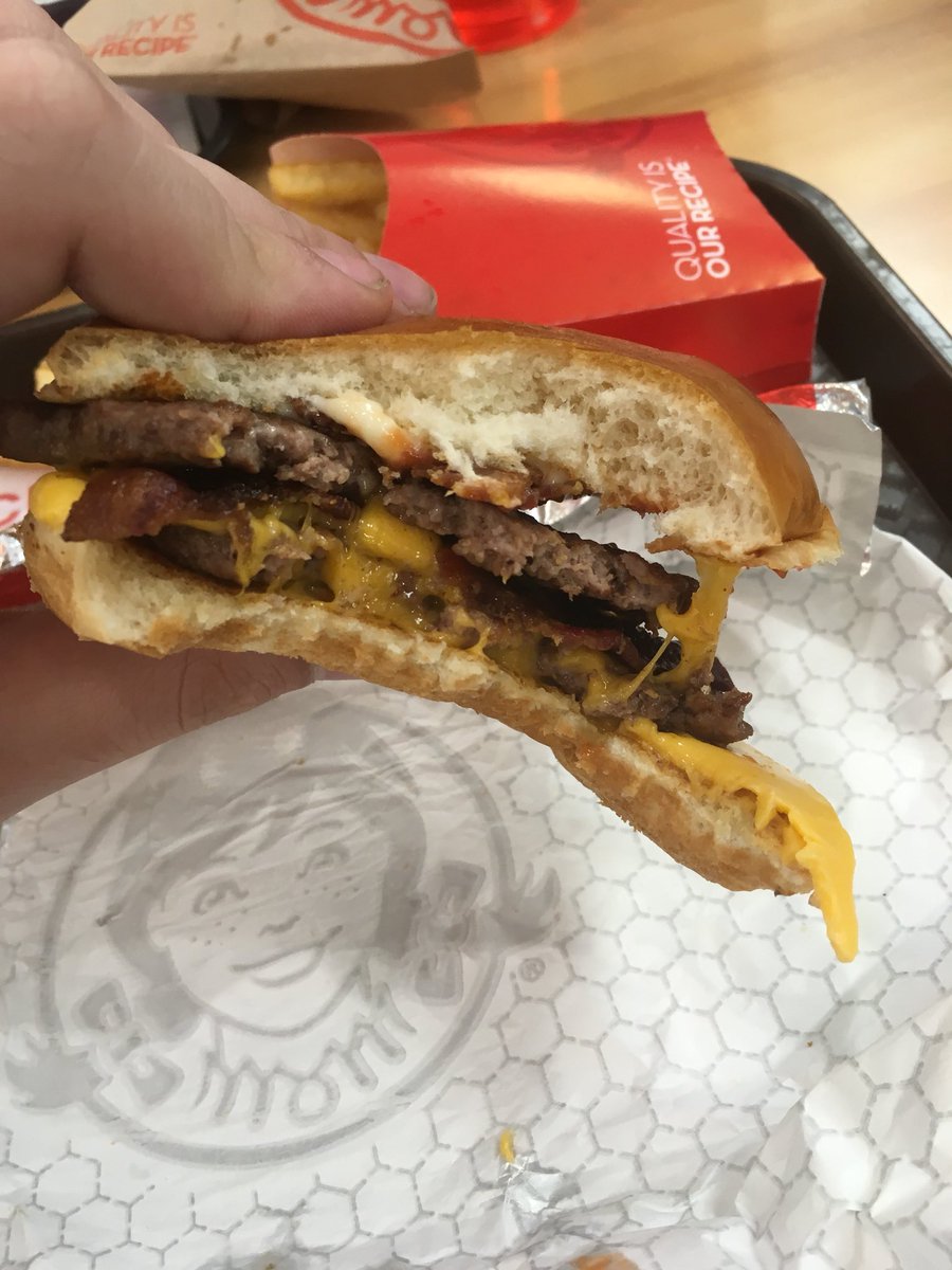 NickDoesDoozey's tweet photo. .@Wendys why is this burger so thin Wendy's? I feel falsely advertised too. Please send help #liedto #hurt #lies #stillhungry #scandal #wendys #please #injistice https://t.co/tfsERx8mNK