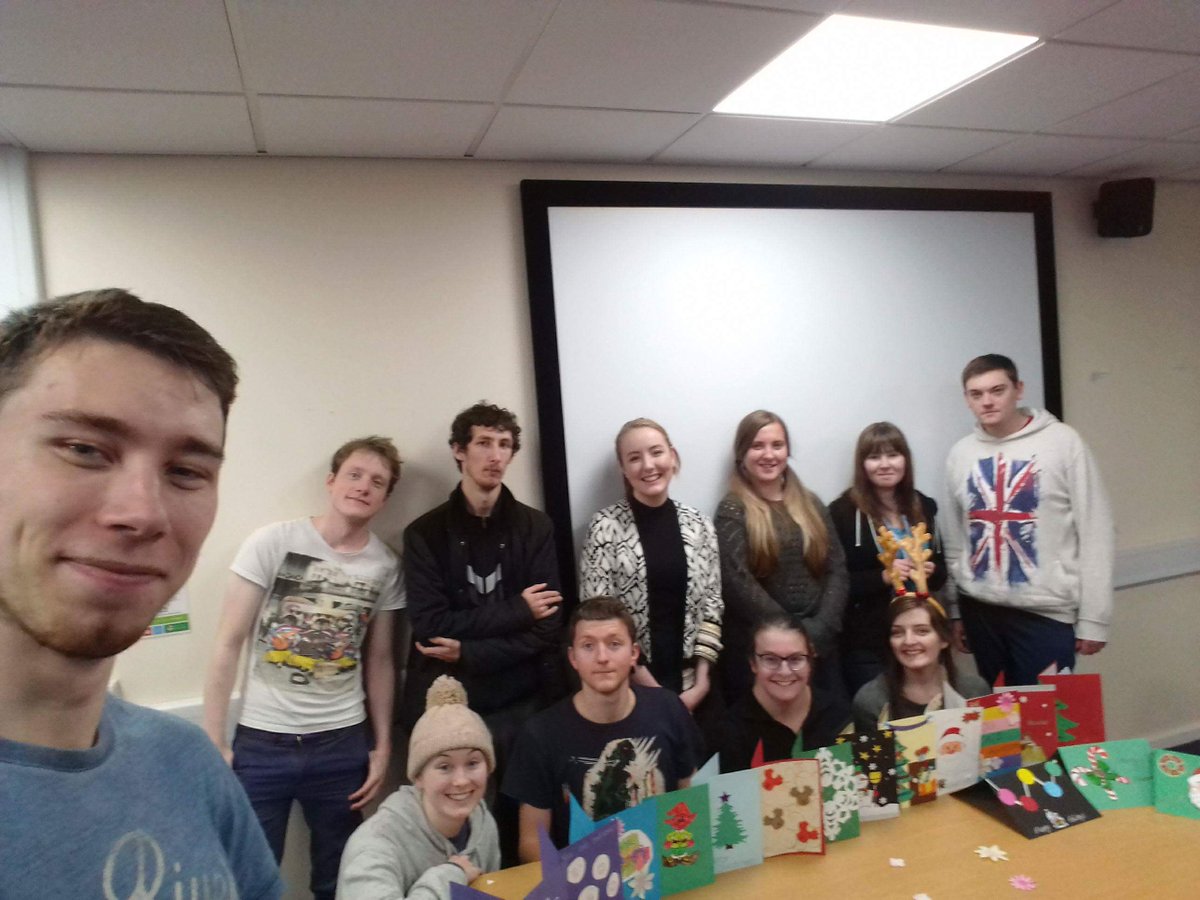 UoCWildSociety's tweet photo. We spent the evening making Christmas cards for hospitalised kids in Chicago! #ChesterWild #CSUsocieties https://t.co/tSO8a8vvNM