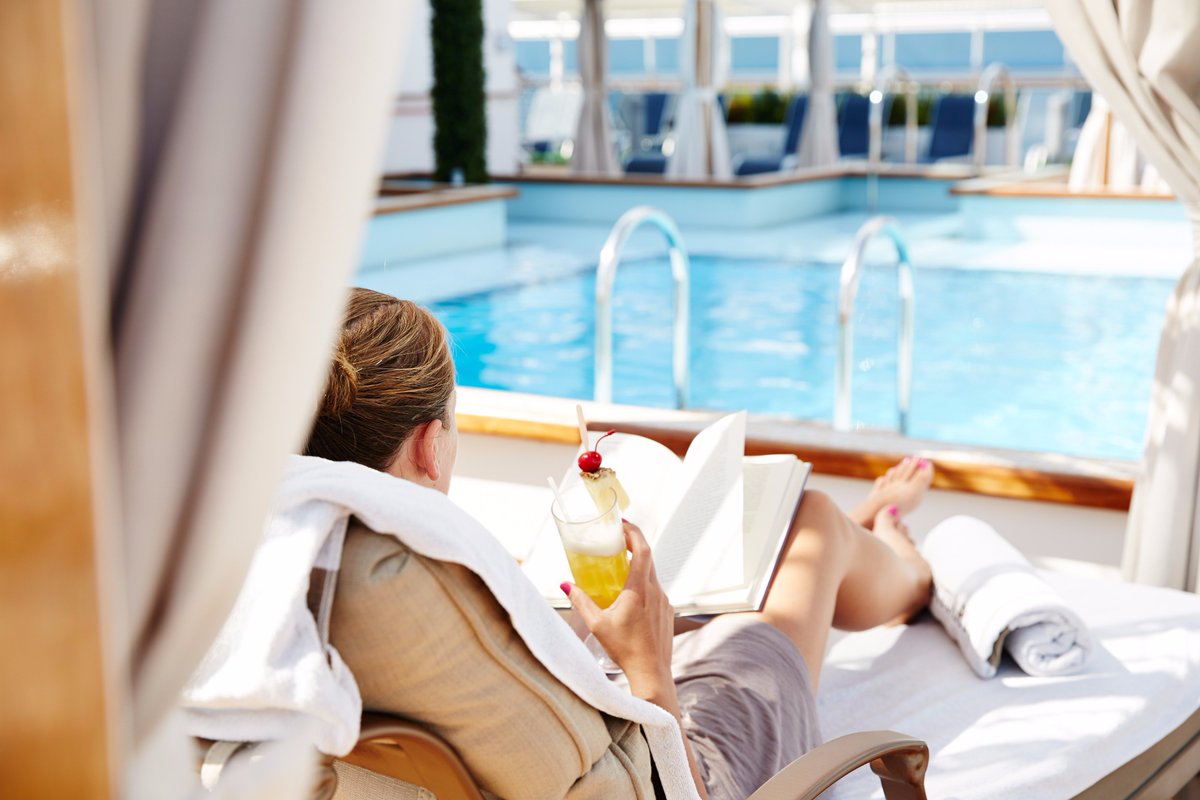 Need a break from the #CyberMonday madness? Float away to our favorite relaxing spots on #cruise ships: bit.ly/2Aa0U6H
