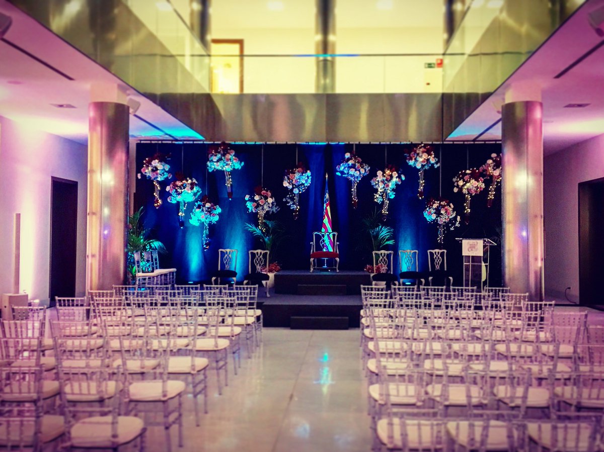 OliviaCestevez's tweet photo. Así fue como decoramos y adaptamos el Edificio de El Reloj para el acto de #Gentilea de la CXXXIII Regina dels Jocs Florals Noelia Durbán Martín. #loratpenat #olivia #eventos #imagen #comunicacion https://t.co/u8mrrDNagF