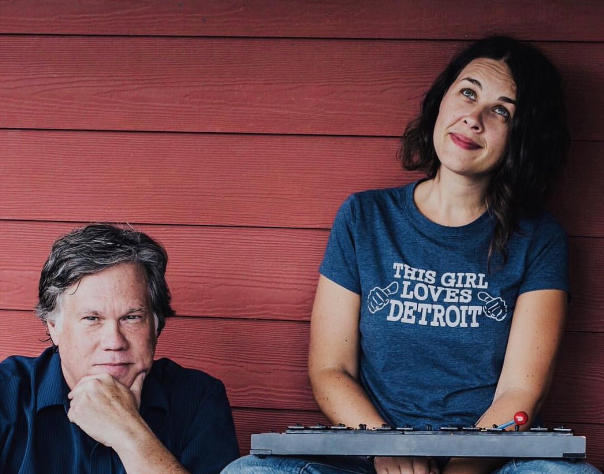 ShopAtBiltmore's tweet photo. Melodic Monday’s @HillmanBeer! Tonight: Amy &amp; Mike take the Hillman stage at 7pm. Music, beer, and food...it’s all ya need. See you there! #avlmusic #visitasheville #biltmorevillage #asheville https://t.co/vokqROZPSP