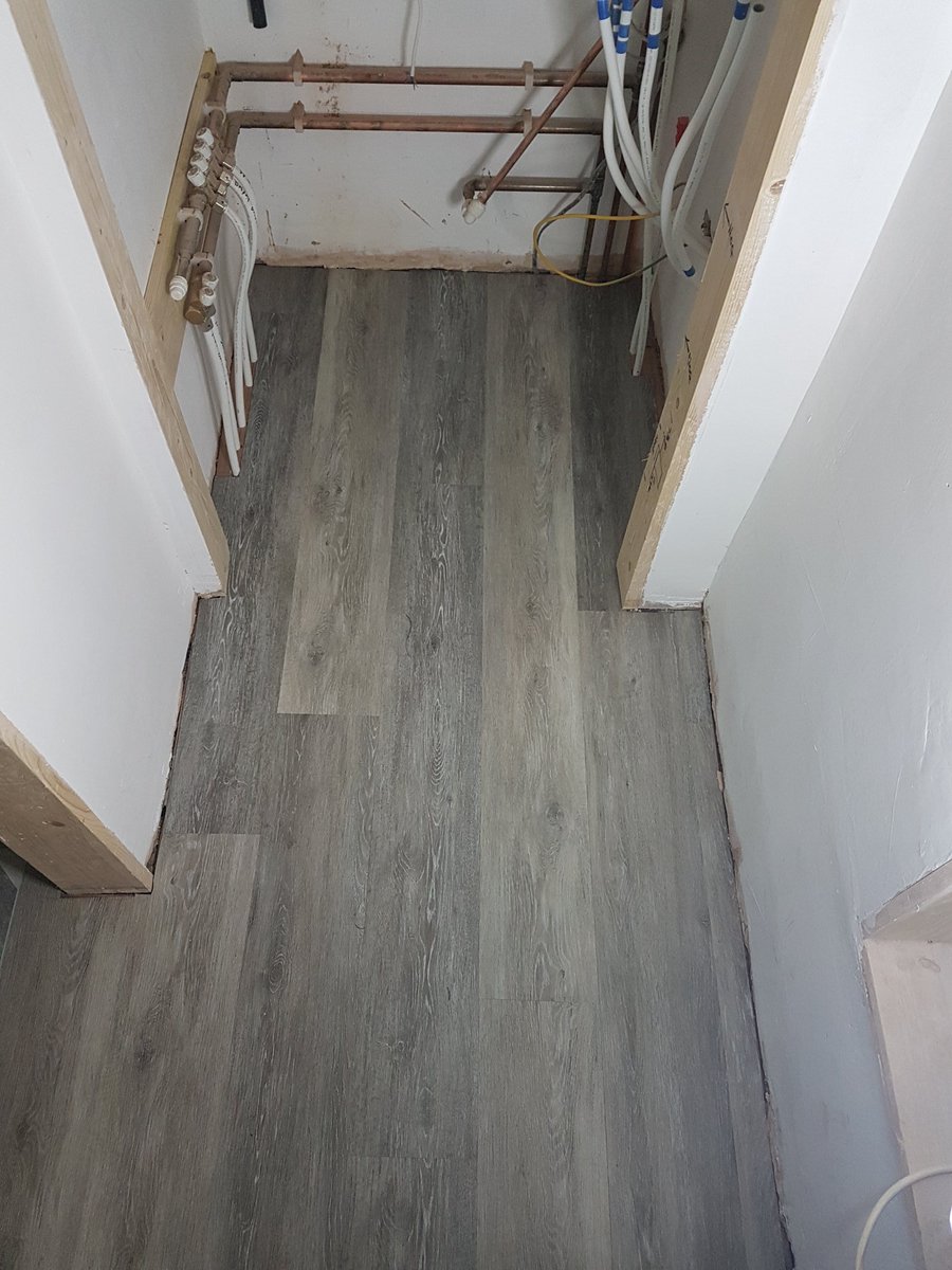 DW_Flooring's tweet photo. #mymapeiproject from today. @PolyfloratHome camaro boathouse oak with @QA_Flooring stone strips on @MapeiUKLtd #ecofixps and @HansonPlywood #sp101 in #hernebay https://t.co/dv6txPF93h