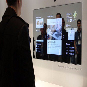 Alexsunaa's tweet image. Smart mirror