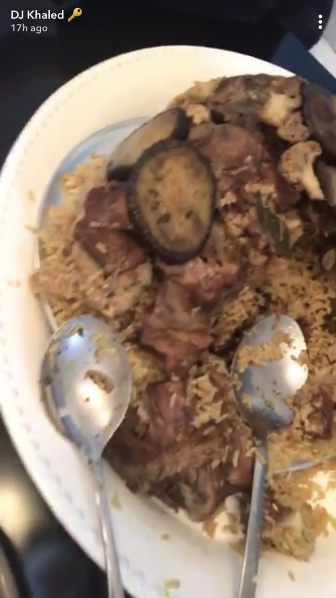 larathrax's tweet photo. @djkhaled  Favourite dish (مقلوبة) https://t.co/NHeTEju6v9