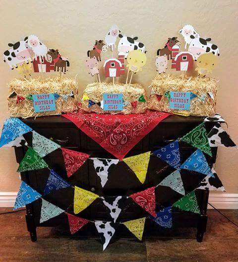 WithLove_Martha's tweet photo. So much fun making these decorations for a 1 year old's #Barnyardbash. Centerpieces, garlands and banners. Check out the listings- https://t.co/vBGRkWcGql #custom #partydecor #kidsparty #handcrafted #handmadeisbetter #diy #crafts #farmdecorations https://t.co/4uJkzfNYkk