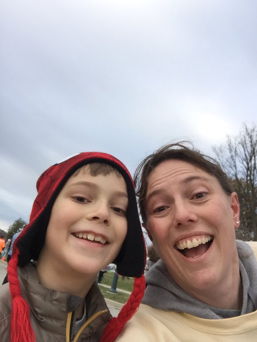 soccerhart30's tweet photo. Run 121: 5 mil, 43:30 #1000km #123togo @GobblersJog #mynewrunningbuddies #didntcount #walkeditall https://t.co/Y3xguWpPoP