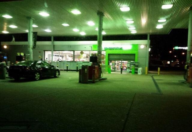 CarersThames's tweet photo. Thank you to the Co-op Members At the Co-op Texaco garage on  Uxbridge Road Hillingdon for raising over £2,700 to support respite breaks for Carers in the borough of Hillingdon. These funds will make a huge difference https://t.co/uKn8zvdZGp