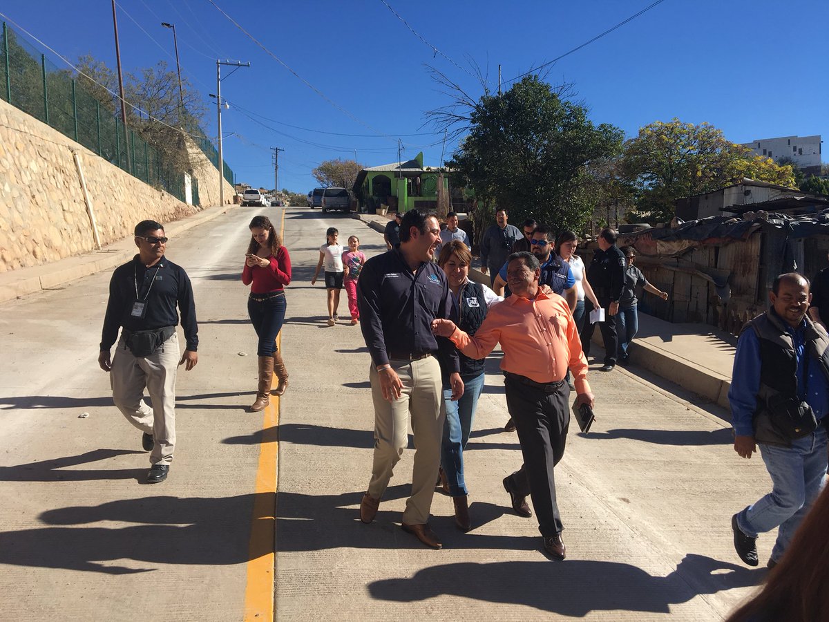 LETICIAAMPARANO's tweet photo. En el corte del listón de la Calle Huatabampo en la Col. Pueblo Nuevo.
Gestión que hicimos por más de $1,400,000 pesos.
Ahora si que les podemos decir a los vecinos #CompromisoCumplido https://t.co/ksSADLywSb