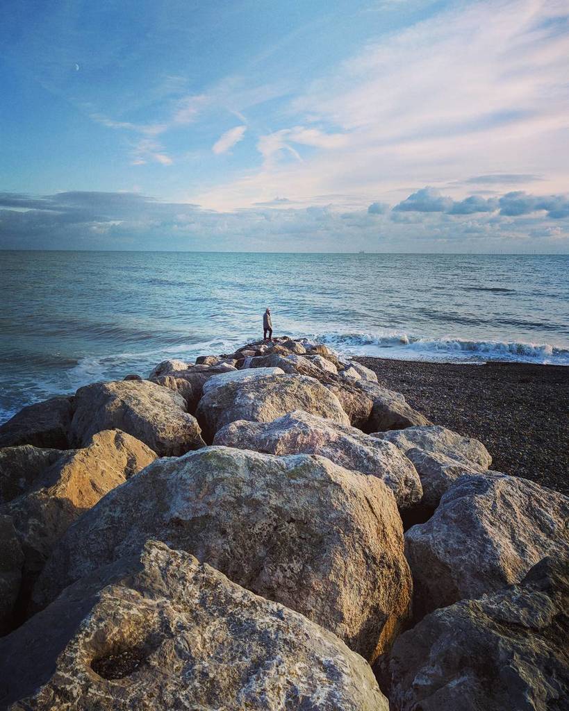 jackieloveclogs's tweet photo. Last look at the sea before landing back in land locked Leicester.
#worthing #bythesea #clogmaker #backhome #clogsontour https://t.co/FCGhwAx96K https://t.co/w8JPaEdOyo