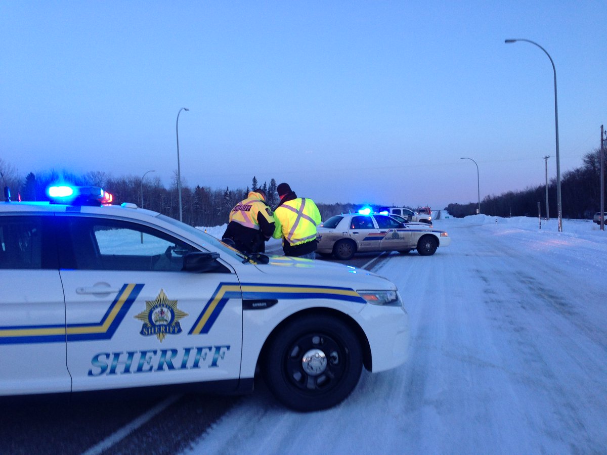 AlbertaSheriffs's tweet image. Please don&apos;t tweet Checkstop locations. It could save a life. #ABRoads