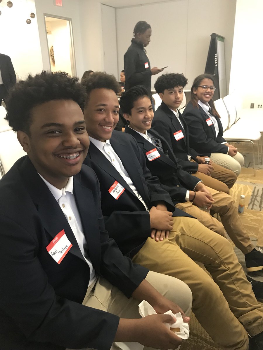 chec_aoht's tweet photo. Thanks #DCCAN team for providing a great #workbasedlearning opportunity for our scholars. @NAFCareerAcads @dcpublicschools #DCPSCareerReady https://t.co/EIRCuxmpMy