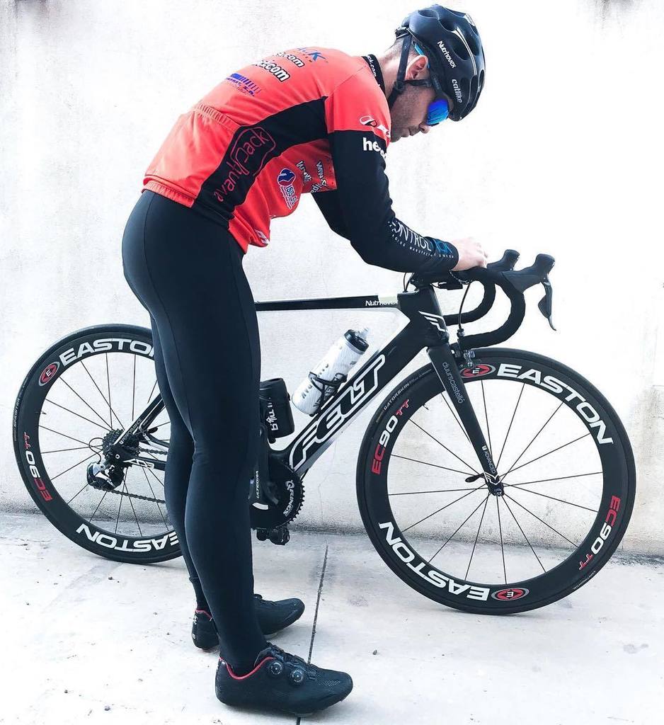 andresmb88's tweet photo. Comenzamos semana con frío y en vista a los primeros test de natación. Nueva temporada a las ordenes de @ximocatalan 🔥🏊‍♂️🚴‍♂️🏃‍♂️🔥 📷 @adrianforcano 
#coachxim #felt #cycling #ximocatalanpersonaltraining #siroko #triatlon #duatlon https://t.co/MqJtrmb6j9 https://t.co/OkiT4zRrJO