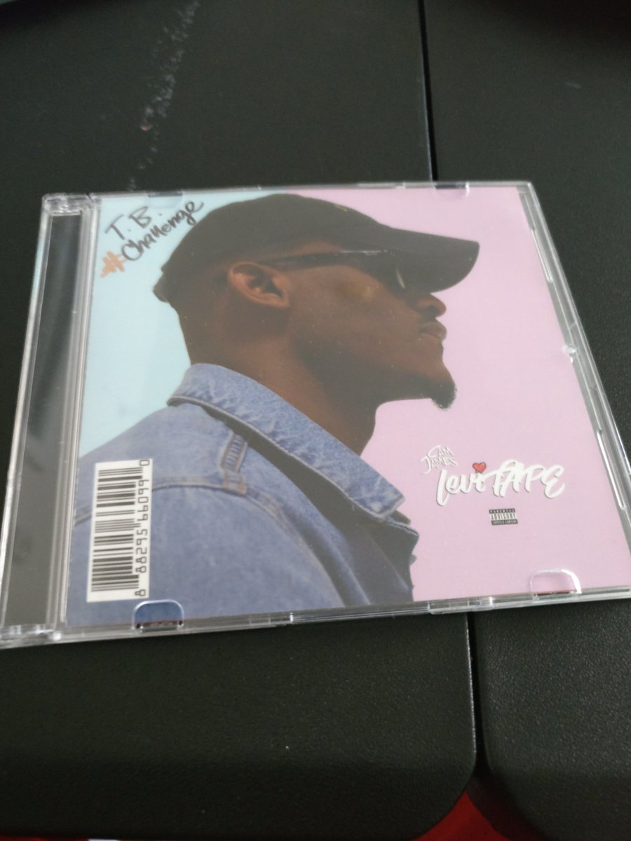 ThreezyMcBucket's tweet photo. Its cold up in Delaware, but this heat arrived just in time. Good looks bro #leviTAPE https://t.co/at93XTATdb