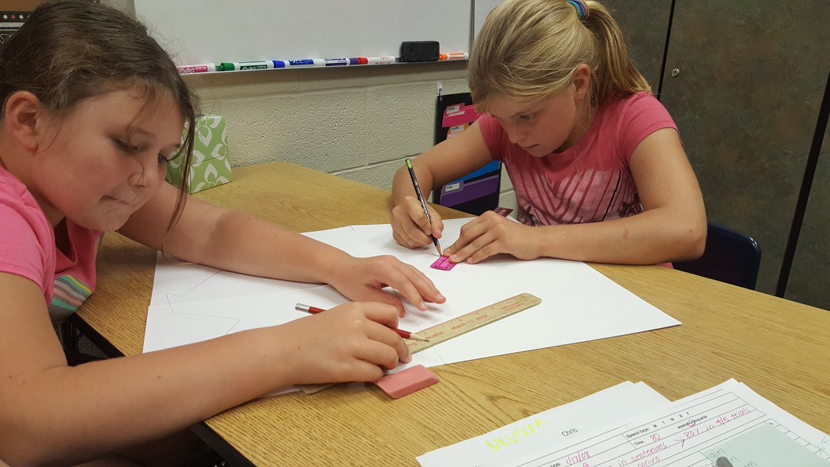 MrsBeckSLP's tweet photo. These Roaders have been working hard to design their very own game that includes their target words.  Today we finally got to play the game they created! #HandsOnLearning #Collaboration https://t.co/5smq1FCcxj