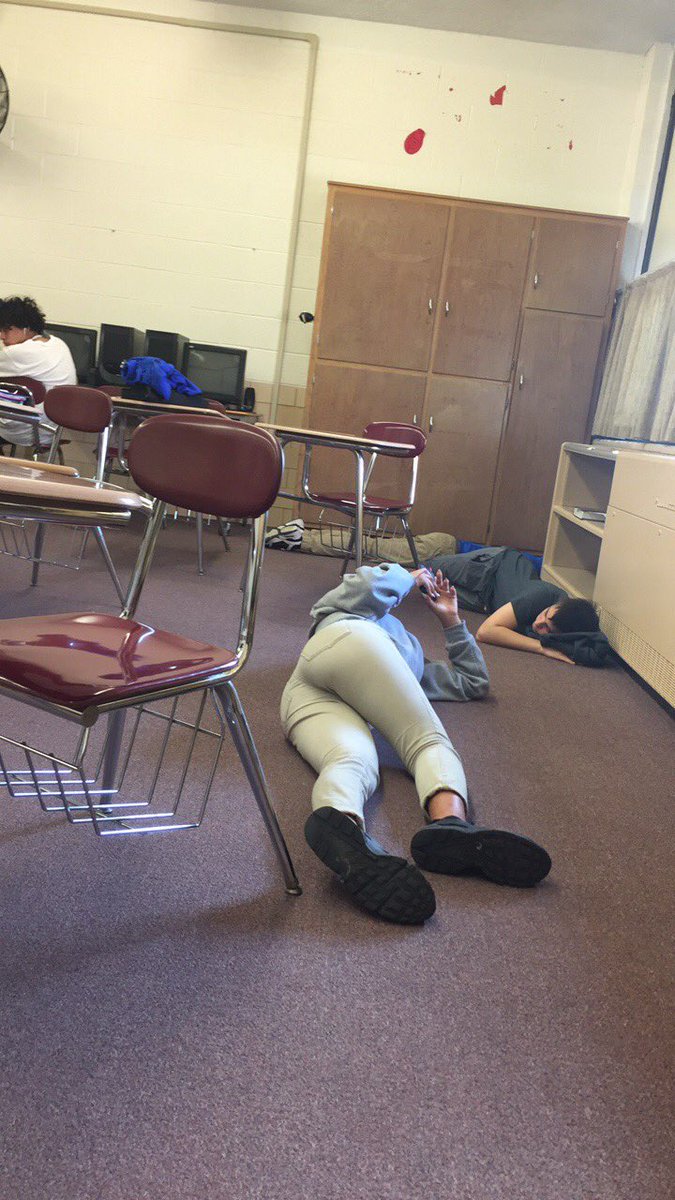 BruceWayne11223's tweet image. “Why are Ross’s test scores so low compared to the rest of the region?”#geometryclass
