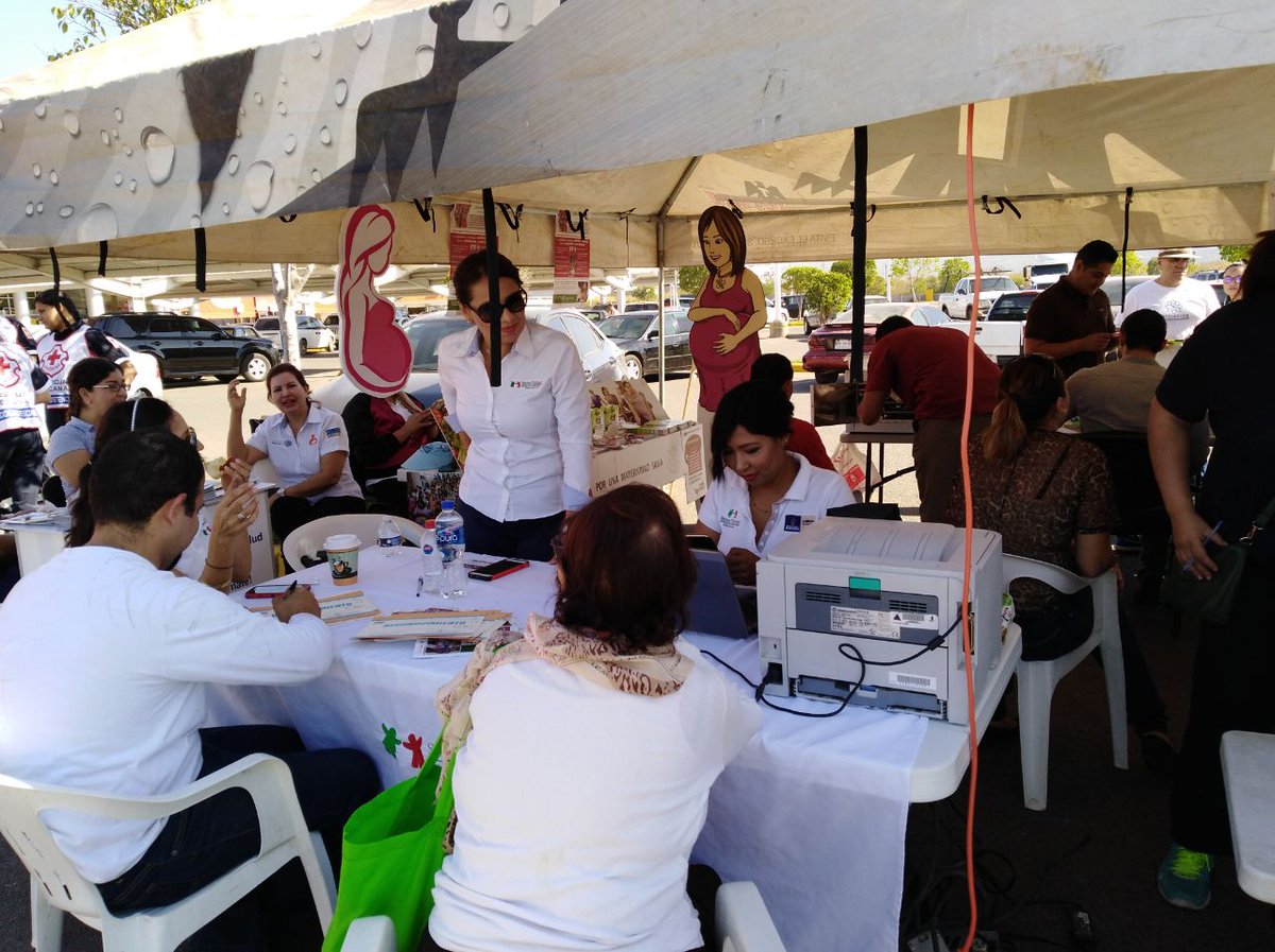 IniciativaProg's tweet photo. Dentro de los Servicios Gratuitos que realiza #IniciativaProgresista son Afiliación y reafiliación al seguro popular, nutrición gestacional y perinatal, médico general, dentista, alphabiotista, estilista, limpiezas faciales, toma de signos vitales, desparasitación veterinaria. https://t.co/ylFcrx2bSE