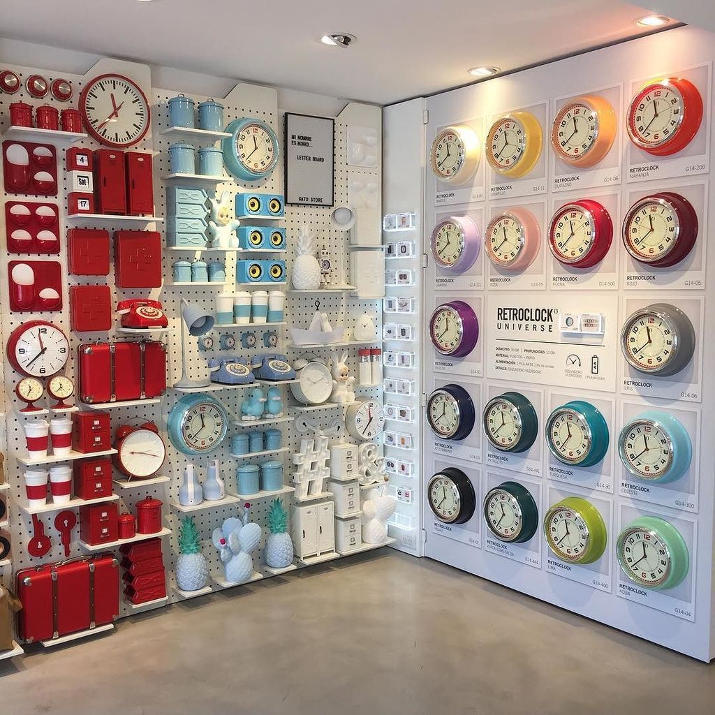 GatoStore's tweet image. Abanico de Gato-Color a la vista 😍🌈 #RetroClocks y #CatálogoDeco para decorar tus espacios a piacere 👌
•
#GiftsAndTemptingObjects #SéFeliz #UniversoGato ift.tt/2zsJgbf