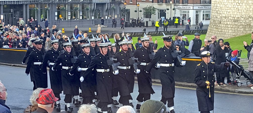 inigowindsor's tweet photo. We had a special visit from the #RoyalNavy in #Windsor today! Picture taken from our #Boardroom. #ServicedOffice #MeetingSpace https://t.co/No2aXPhNJa