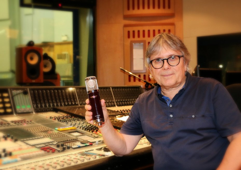 vanguardaudio's tweet photo. The Vanguard V13 Tube Condenser is trusted by Arne Akselberg, 3x Grammy winner and Senior Engineer at Abbey Road. Call us today if you have any questions - 909-920-5600! #recordingstudio #audioenginee https://t.co/qufNL35ypc