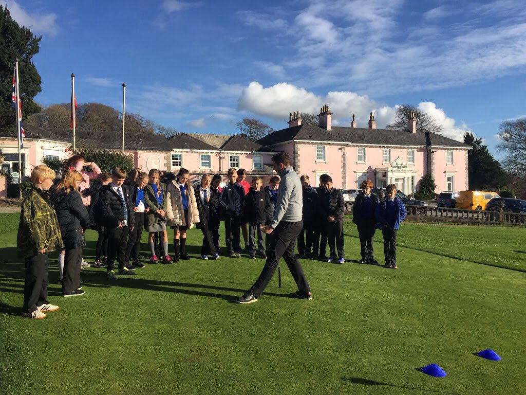 yfpsyr6's tweet photo. Great time @The_Elfordleigh practising our golf skills. #yfpssport https://t.co/8TkgfUmPZB