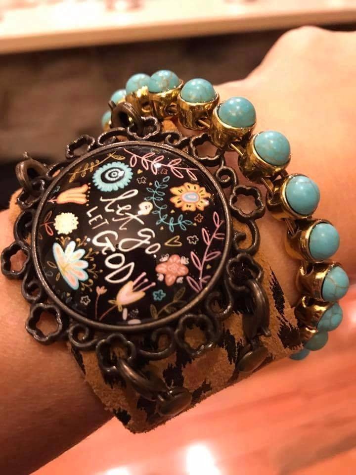 ReReHarber's tweet photo. Arm candy for the day!! https://t.co/A2pkL0iGA7