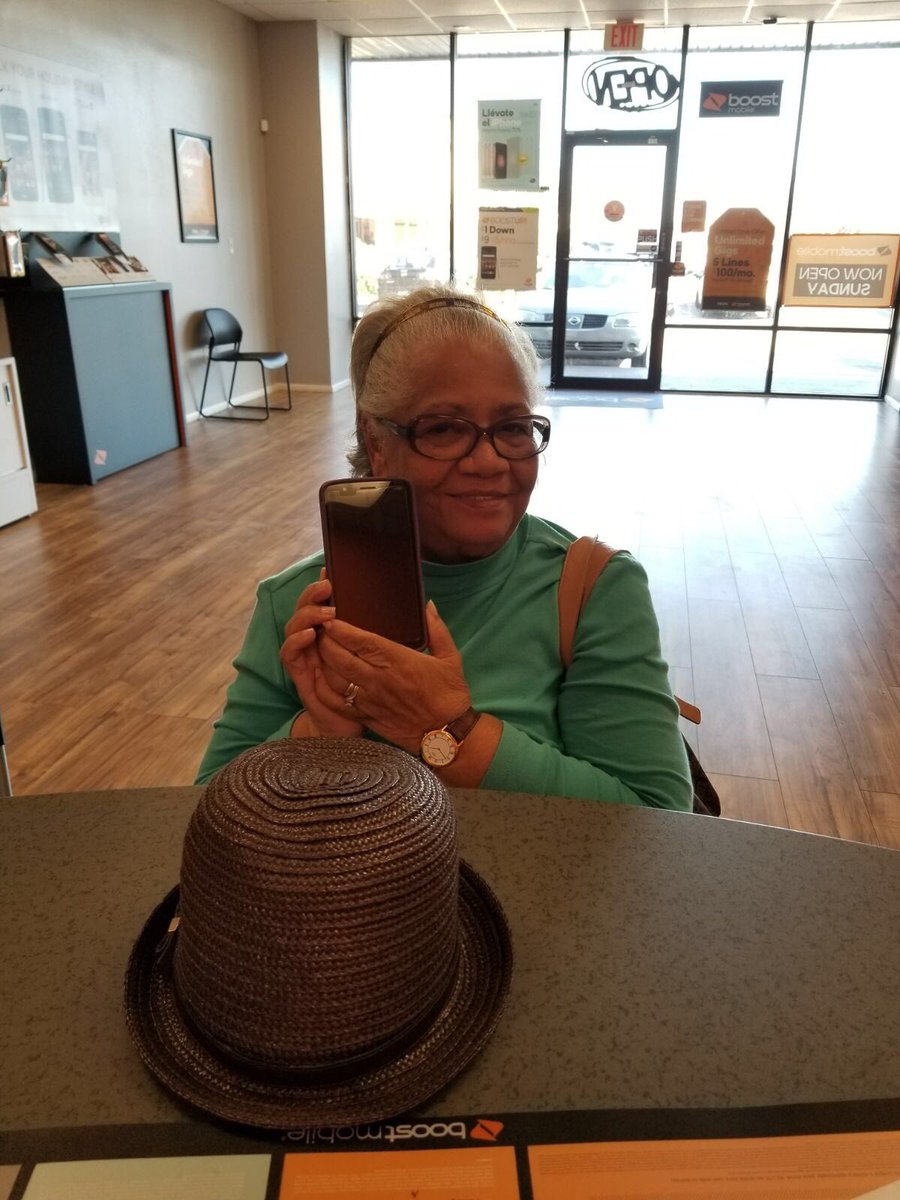 MobilesWireless's tweet photo. New customers!! Welcome to Boost Mobile!!👏🏻👏🏻👏🏻☝🏻☝🏻☝🏻 https://t.co/6IagENvzYT
