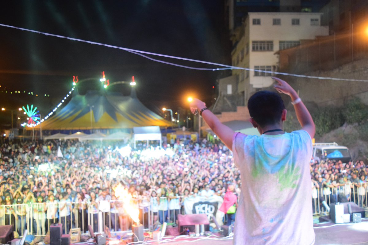 BLASSTERmusic's tweet photo. That Moment🔥🔥❤❤

#photooftheday #Rave #DJ #Rage #partyhard #ElectronicMusic https://t.co/Q9WKB9uqHJ