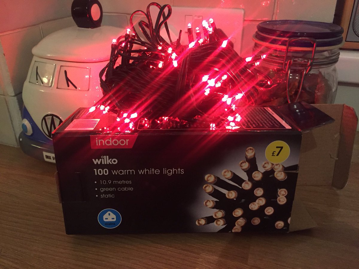 Somethings not quite right here <a href="/LoveWilko/">wilko</a> #redlight #warmwhitelight #somethingsnotrighthere #refundneeded