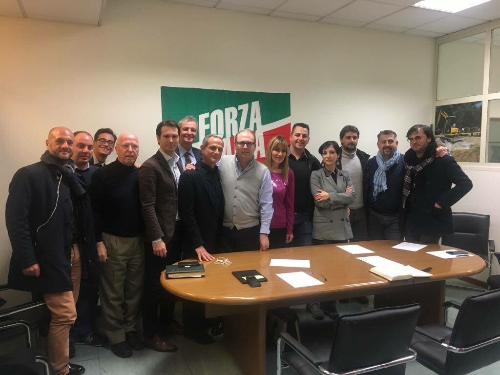 MassaroPiet's tweet photo. Nella riunione dei #CoordinatoriMunicipali presieduta dal Coordinatore di @ForzaItalia_RM @DavideBordoni_ abbiamo pianificato molte iniziative per le prossime settimane. #romariparte #noicisiamo #forzaitalia #forzaitaliaroma #coordinamentoforzaitaliaroma #adessonoi #territorio https://t.co/QrgddylnDH
