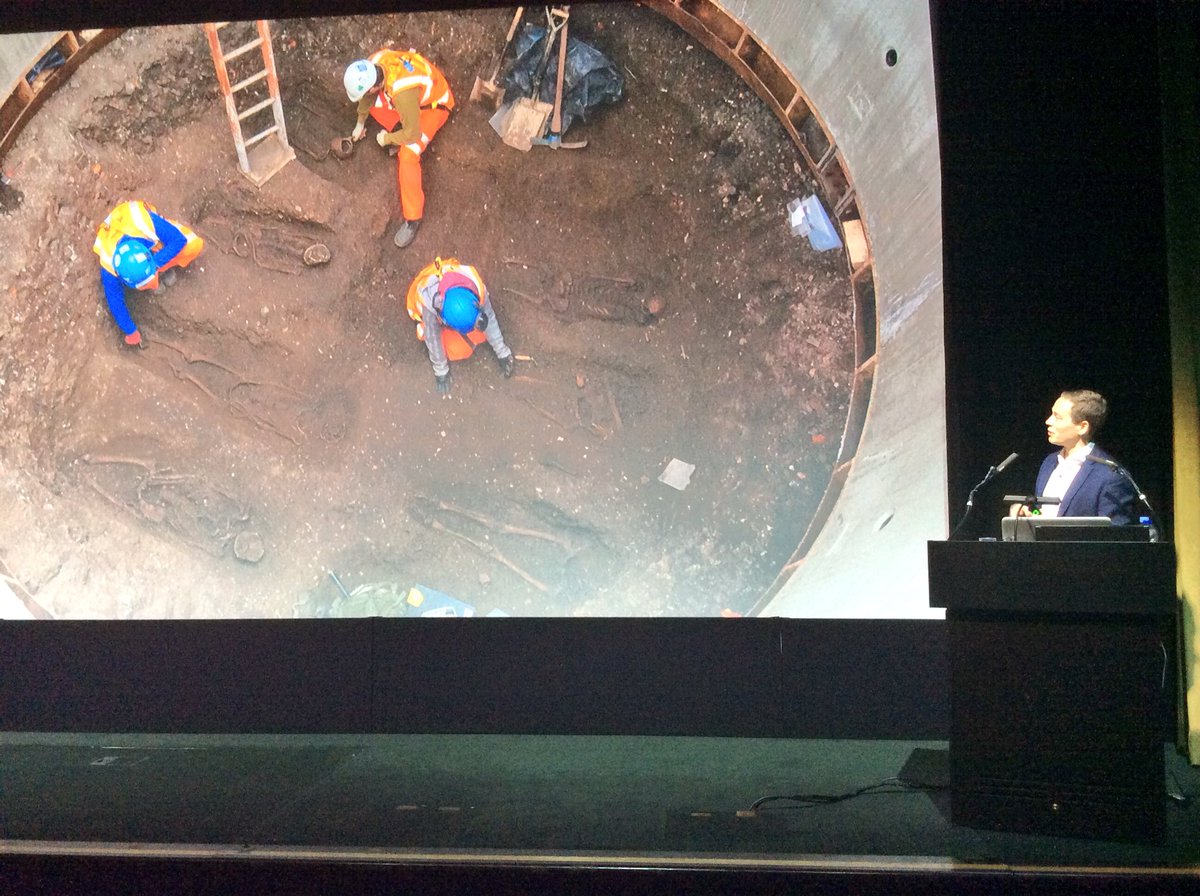 SuButcher's tweet photo. #ConstructContent Cutting a shaft in Farringdon uncovered a burial ground of plague victims https://t.co/rIoUk35V8A