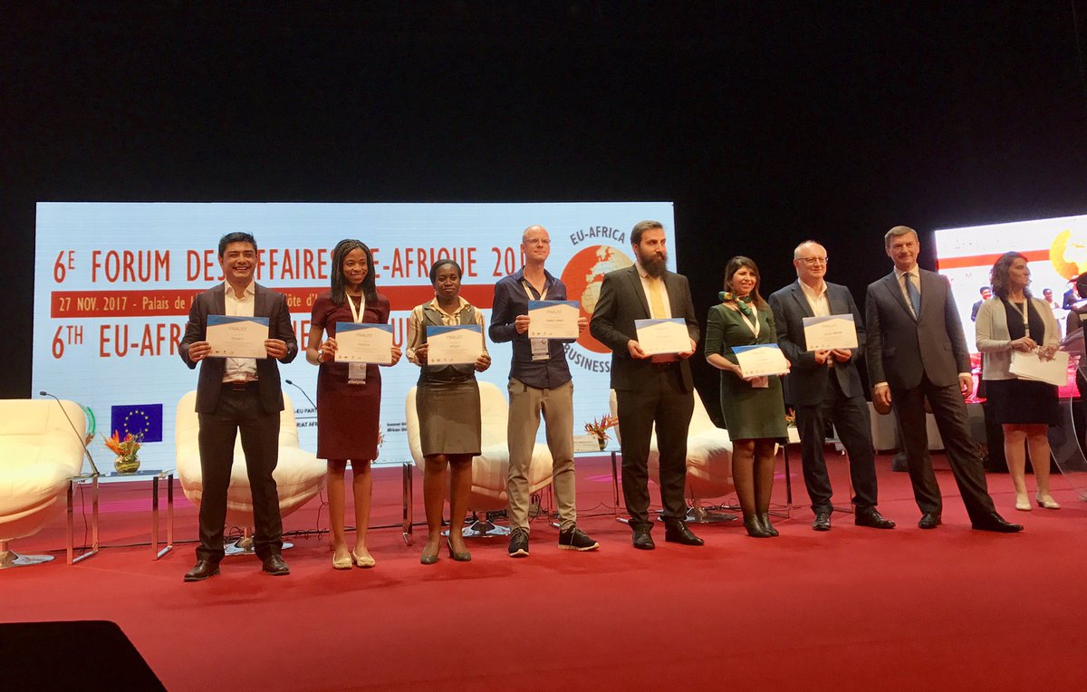 Ansip_EU's tweet photo. Happy to hand over the #Startup Europe Africa awards at #EABF2017
Best investment EU and Africa can make is in their digital entrepreneurs. 
#SEC2A
@StartUpEU https://t.co/0qyO1awkFF
