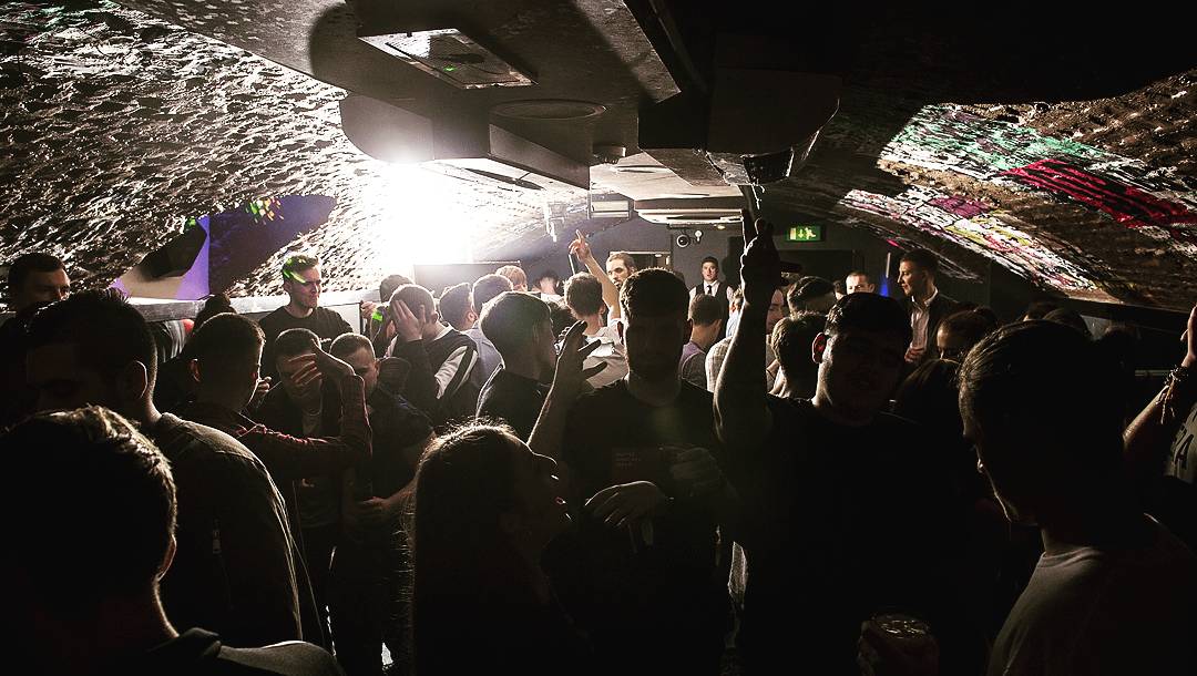 EddyAfterHours's tweet photo. A few photos we got last friday at the launch of @SeekSessions  at @Viper_Rooms with @itsWHTKD  @KayGeeBassline &amp; Dj Godders #seeksessions #sessions #viperrooms #event #eventphotography #whtkd #saytome #sheffield #vipers #clubphotography #underground #bassline #house #djs https://t.co/QV3CoQfxZM
