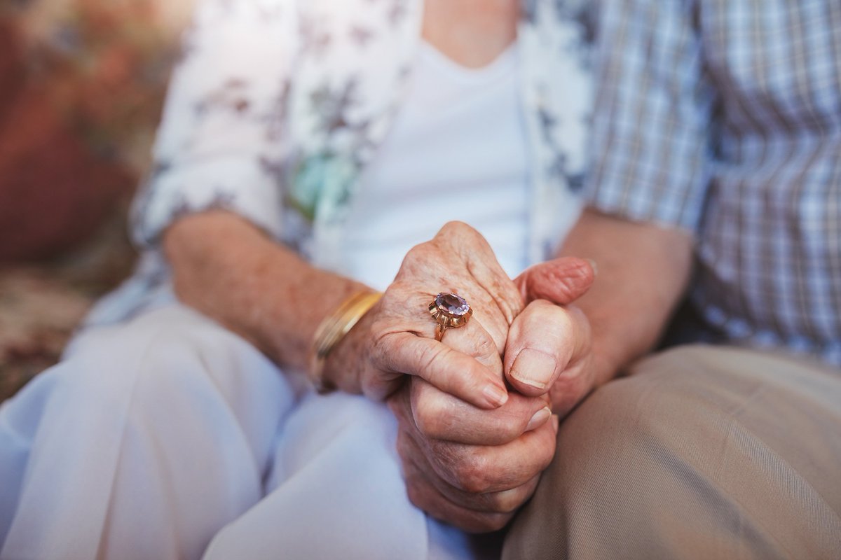 KFLAPH's tweet photo. Over ⅓ of seniors who are hospitalized for a fall are discharged to long-term care. #KeepsSeniorsAtHome #PreventFalls2017 https://t.co/eQ0zP49TFq