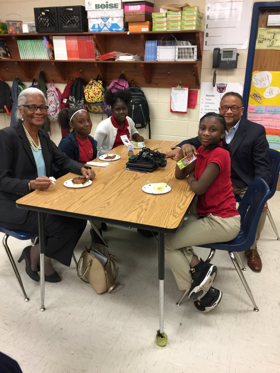 Congratulations to Ms. Barbra Beason ‘s fourth graders !!for perfect attendance  during the UNITED Way Attendance Campaign