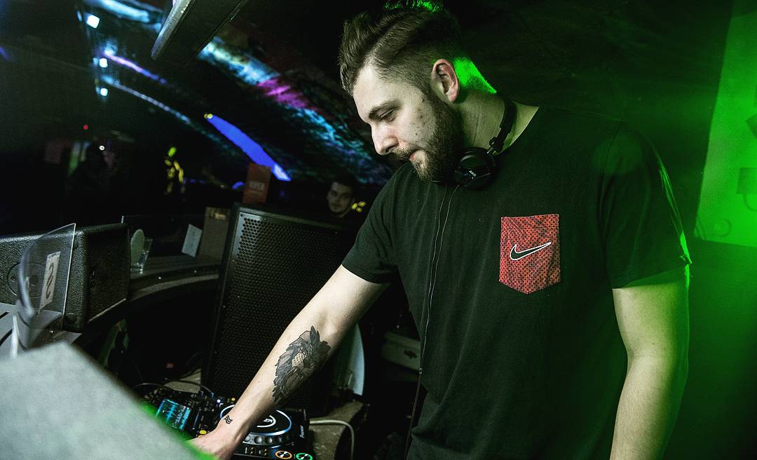 EddyAfterHours's tweet photo. A few photos we got last friday at the launch of @SeekSessions  at @Viper_Rooms with @itsWHTKD  @KayGeeBassline &amp; Dj Godders #seeksessions #sessions #viperrooms #event #eventphotography #whtkd #saytome #sheffield #vipers #clubphotography #underground #bassline #house #djs https://t.co/QV3CoQfxZM