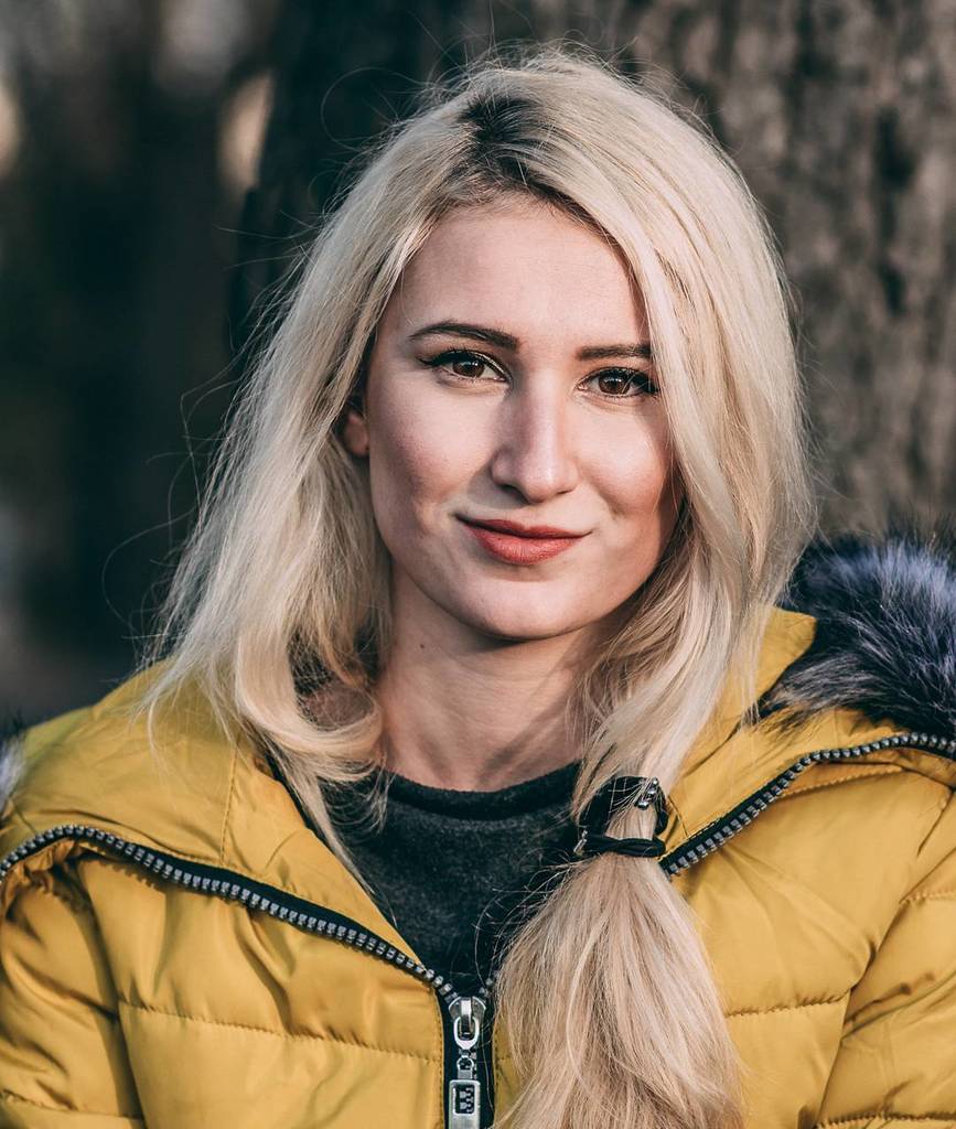 gheorghiu_rares's tweet photo. Face no.90
The countdown has begun guys! Ten more to go 😉 #100unknownfaces #unknownfaces #bulgaria #sofia #лицо #девушка #портрет #вечер #frameportraits #photopeoplegallery #portraits_vision #globe_people #theportraitproject #feature_portraits #featu… https://t.co/43aBcviF4U https://t.co/vYWYOGS7B9
