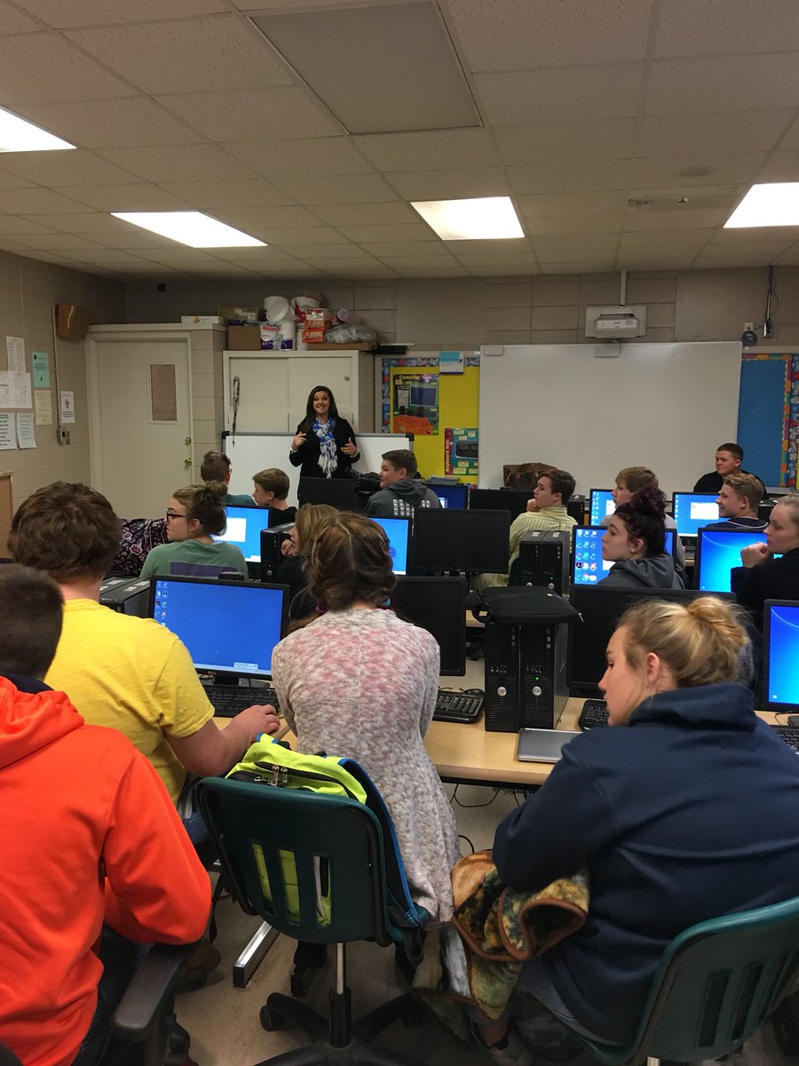 lc_career_coach's tweet photo. @WaterlooHighSch 9th grade Career Prep had a great visit w/ Mrs. Valerie Thigpen’s daughter, Brandy Thigpen this morning!!  Brandy is Director of Client Services for the Los Angeles Tourism and Convention Board.  She spoke to us about her college and career experiences!!! https://t.co/FSqPi5rL8n