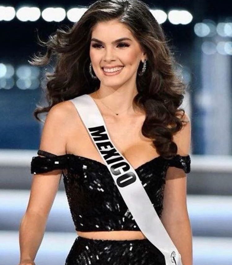 miroslavact's tweet photo. La más hermosa @denissefrancop  nos representó como lo que es una Reyna,  #Missuniverse #Mexico https://t.co/MhFMT5ICd1