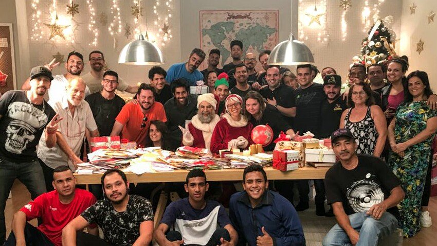 WundermanBrasil's tweet photo. E o Natal está aí! Pelo menos no nosso set de filmagem 😉 Fique de olho que teremos novidades por aqui 🎄✨ #WundermanBrasil #Wunderman #CreativelyDriven #DataInspired https://t.co/hAF1sdEc0R