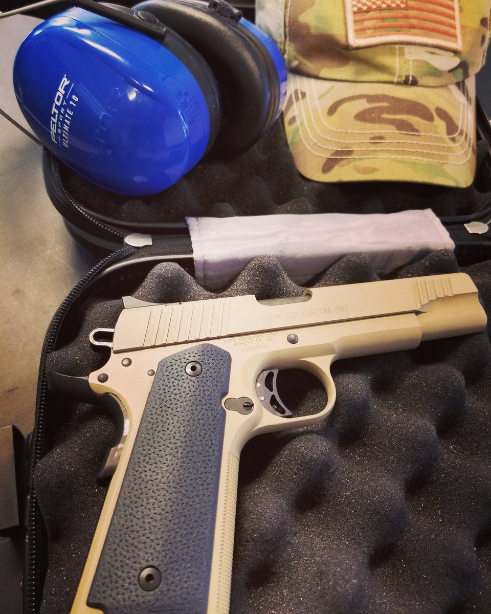OroTactical's tweet photo. When it's definitely a Monday and you just need to hit the range..
#2a #guns #1911 #45acp #military https://t.co/ZFMYDm0Ggf