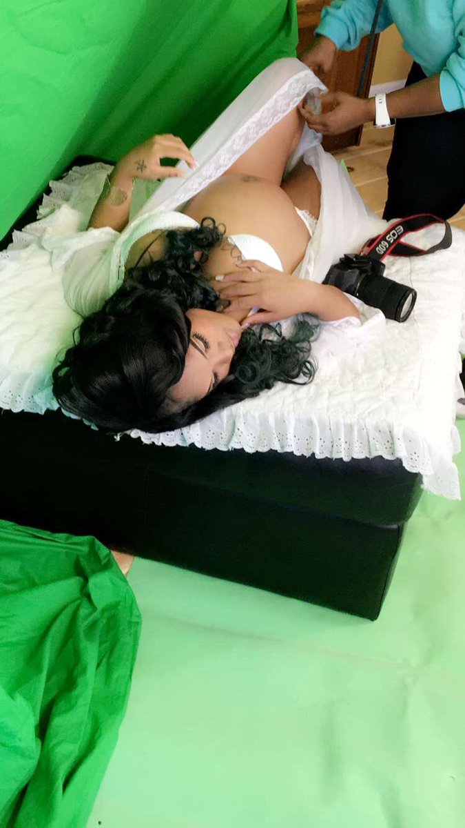 lamuttaaa1's tweet photo. Behind the scene😍 https://t.co/MxKf1GKVII
