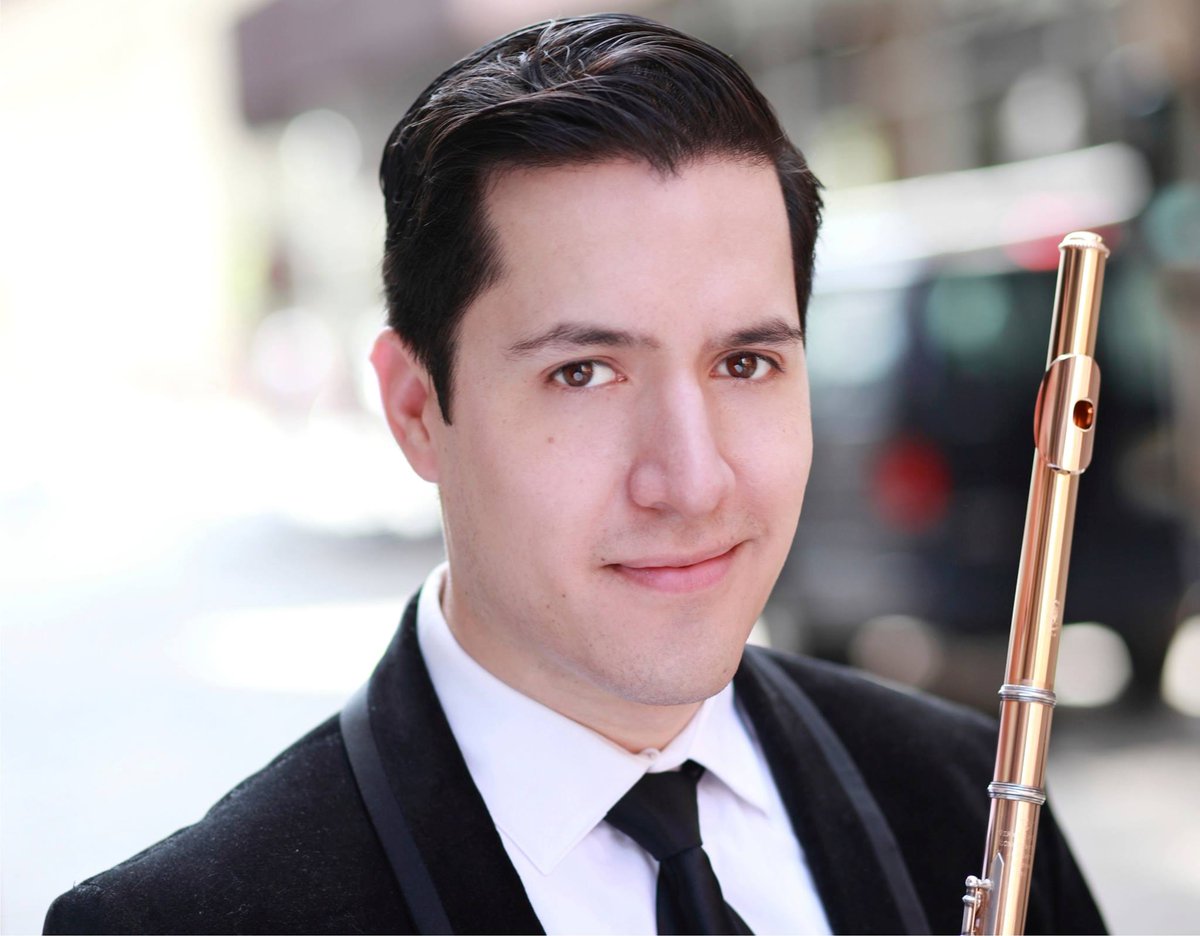 Entrevista de <a href="/Univision/">Univision</a> a <a href="/felipetristan/">Felipe Tristan</a>, fundador, creador, director artístico de la Orquesta Sinfónica de Las Américas y ex alumno de La Superior, sobre la aceptación que ha tenido su propuesta en Nueva York, el objetivo de su proyecto 👉 bit.ly/2AfHHyr