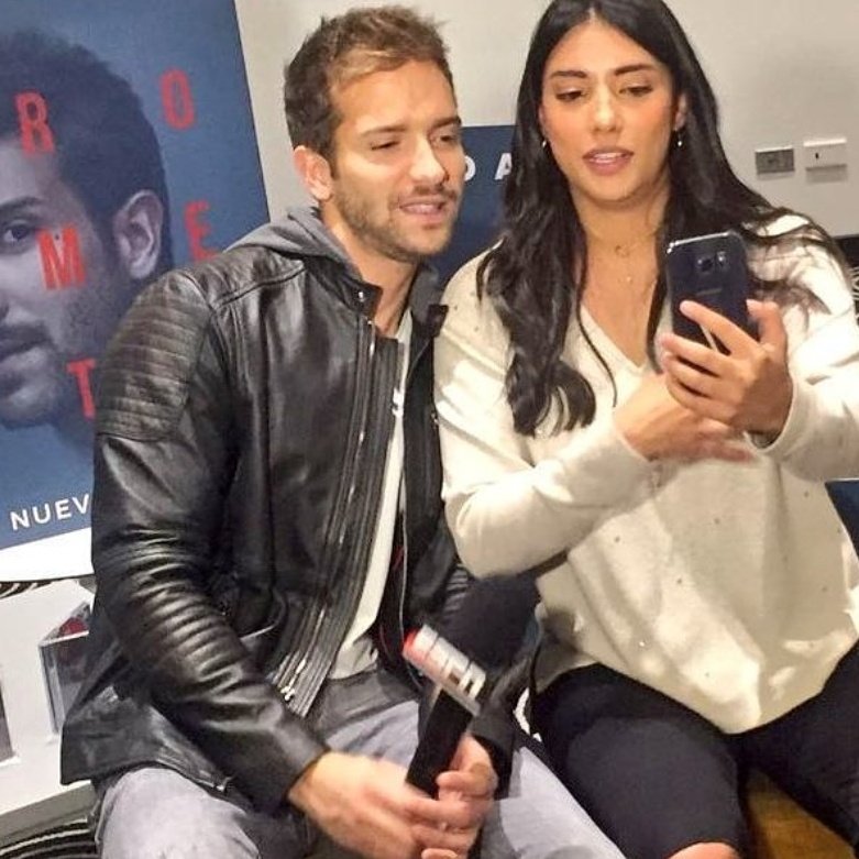 PaquiARNerva's tweet photo. #PromoPrometoColombia @pabloalboran #yoteprometoseguirtesiempre 😉😋 https://t.co/ulx8rgrLzc