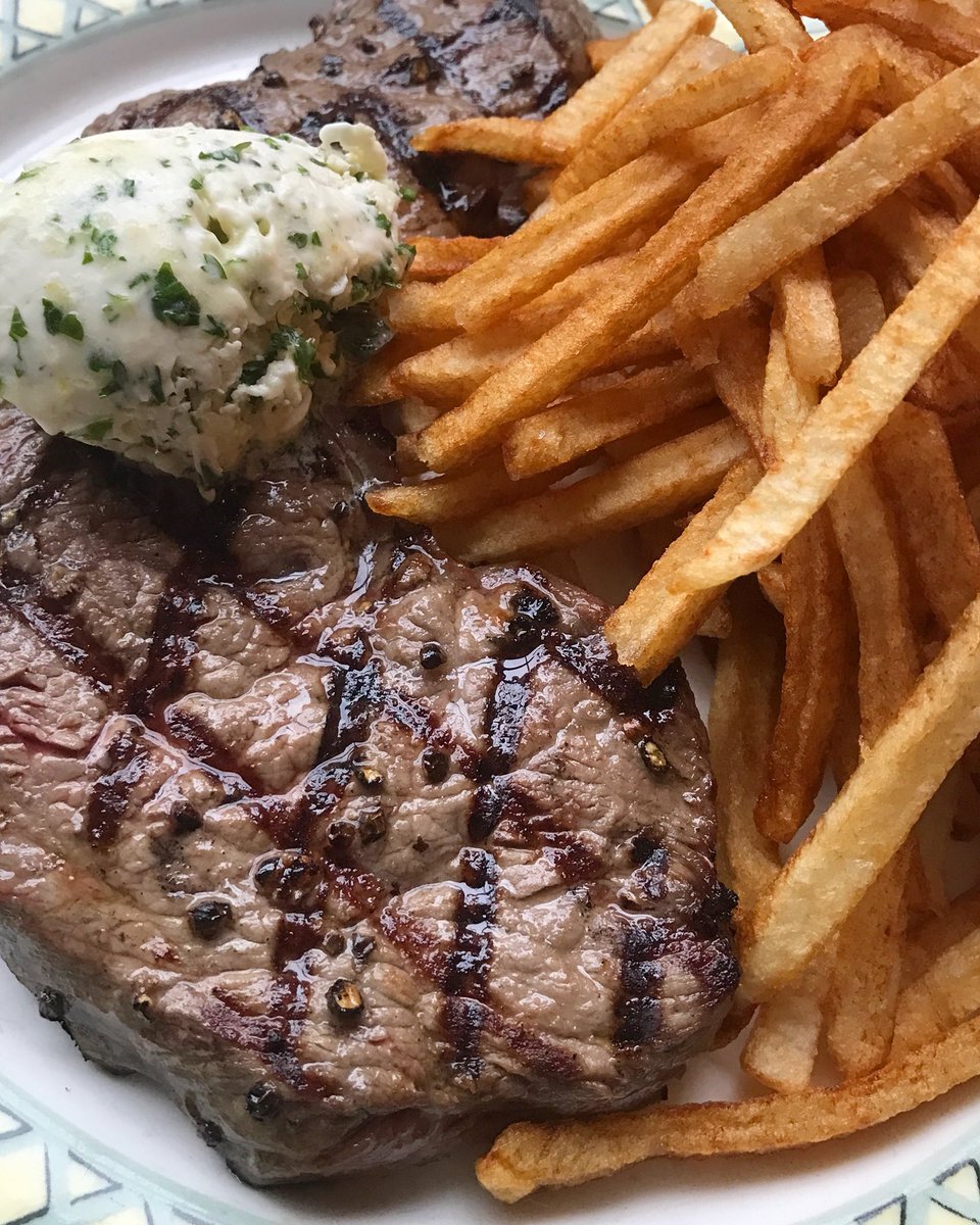 SardineChicago's tweet photo. Juicy steak, perfect frites, garlic butta, &amp; half price wine... The makings of a goooood Monday. https://t.co/z6nTbB2sgm