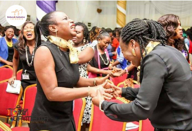 deborahwomen's tweet photo. #UPSTREAM
Women upholding one another in prayers!!!
Register here π
https://t.co/V7Yk5cJ71v
Or Link in Bio
#UPSTREAM2017
#TakingtheMountains https://t.co/O6P53lx1nR