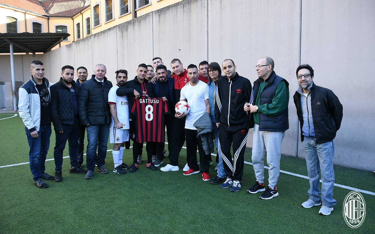 MilanPosts's tweet image. #Gattuso visits San Vittore prison