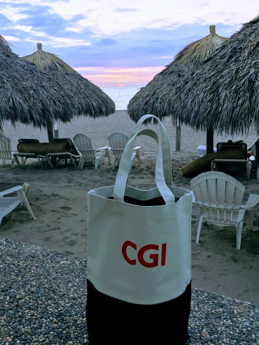 Don't be fooled - the fun didn't stop once the conference was over. CGI's Joe Matthews took his #CGICreditConf swag bag international... Hello, Mexico!